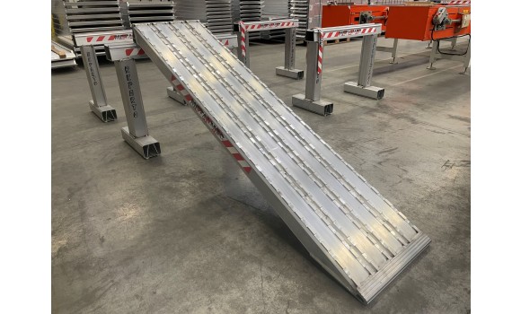  RAMPES M120F AVEC SURFACE FRAISÉE EN LARGEUR TOTALE 600 MM