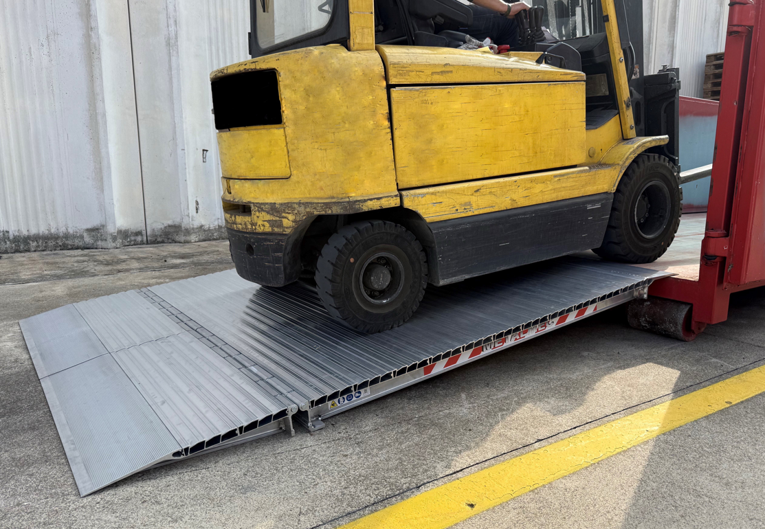 NEW SHLI HINGED ACCESS RAMP